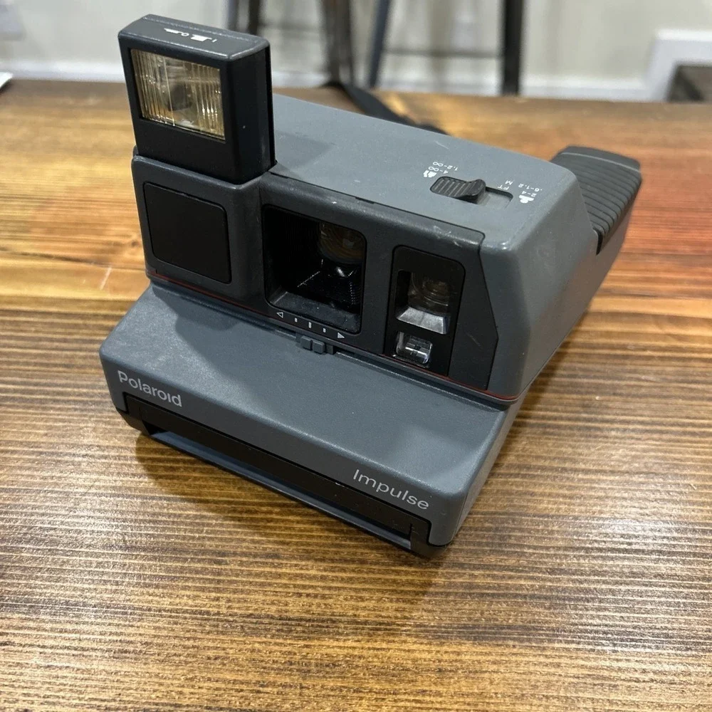 Vintage Polaroid Impulse AF 600 Instant Film Camera Grey AutoFocus System 1980s